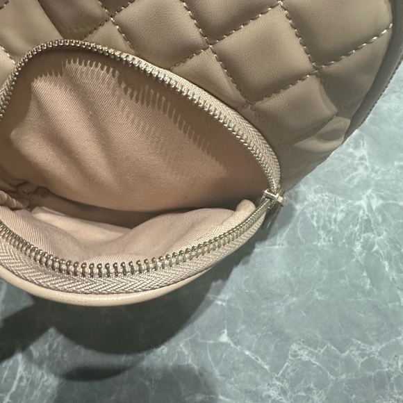 Guess Powder Mauve Quilted Los Angeles Women’s Packable Backpack Handbag - Picture 6 of 8